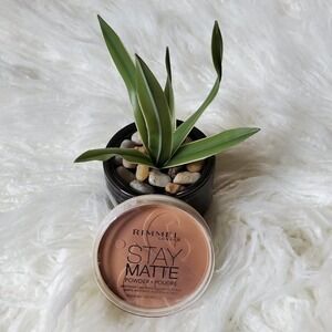 Rimmel London Stay Matte Powder Nude #021